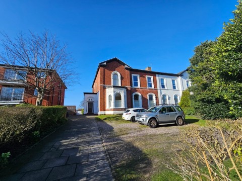 View Full Details for 27 Queens Road , Merseyside, Southport, PR9