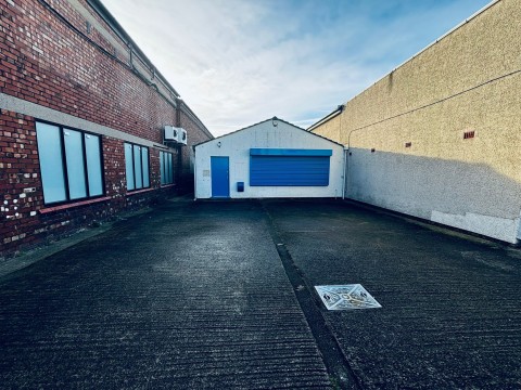 View Full Details for Unit 2, 26a Hart Street, Southport