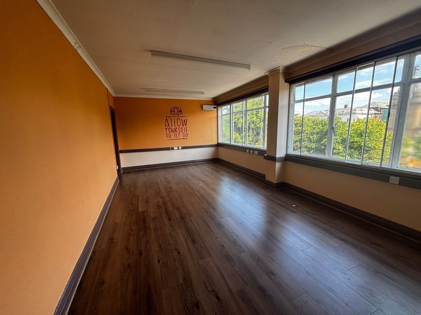 Images for Second Floor, 261 Lord Street, Southport, PR8 1NY