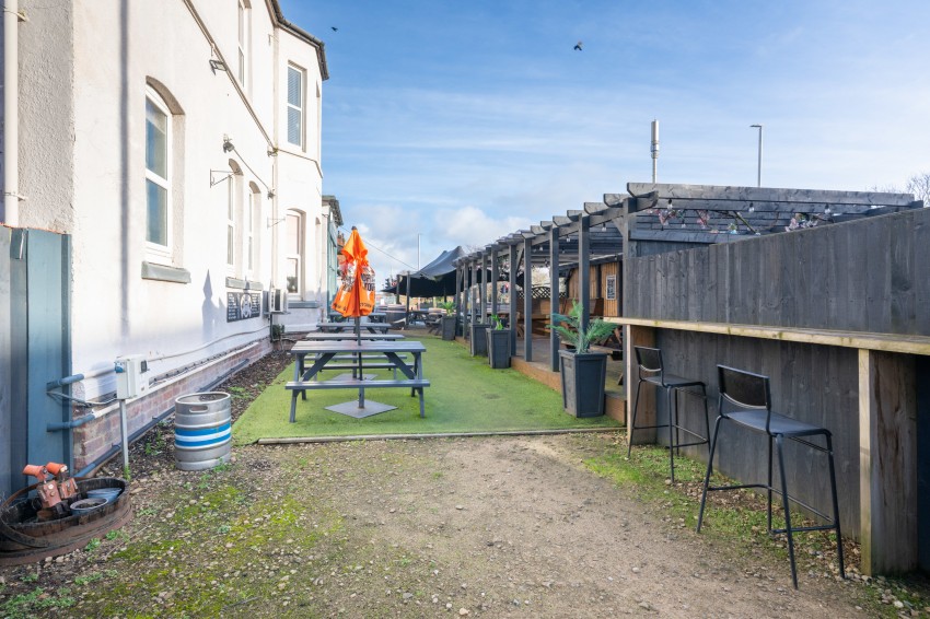 Images for Woollen Pig, Duke Street / Cemetery Road, Birkdale, PR8