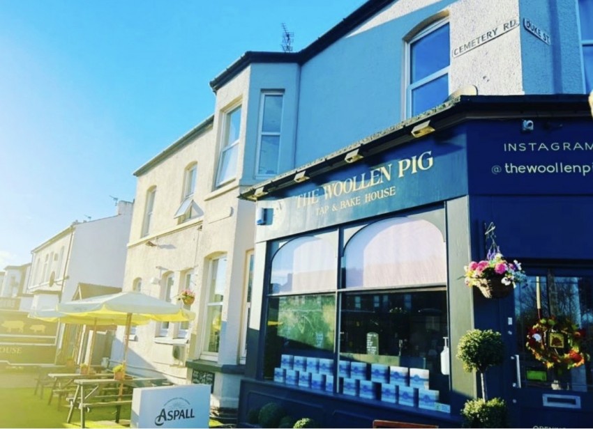 Images for Woollen Pig, Duke Street / Cemetery Road, Birkdale, PR8