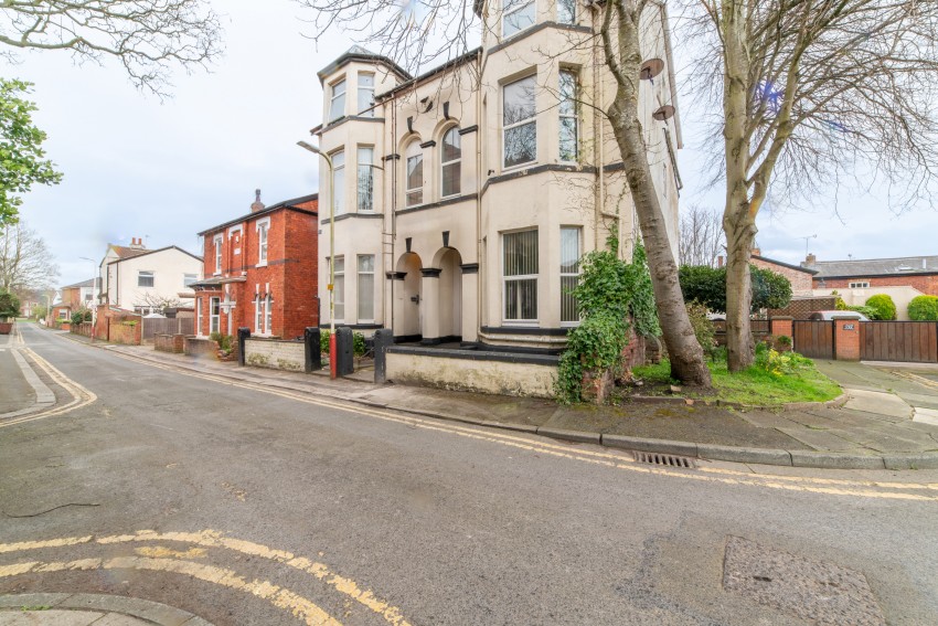 Images for 15 Castle Walk, Southport, PR8