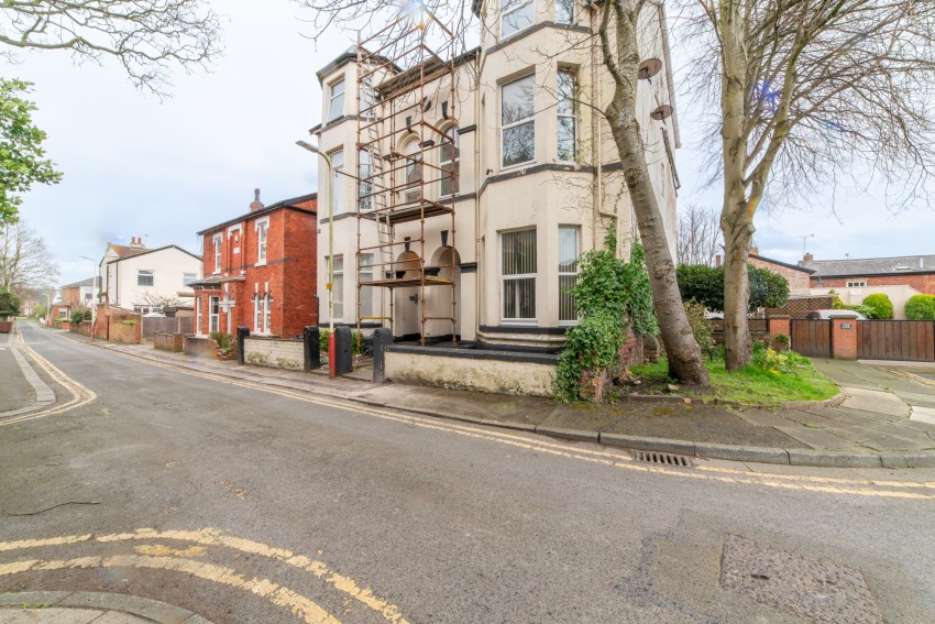 Images for 15 Castle Walk, Southport, PR8