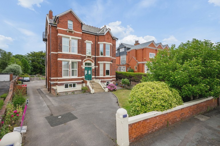 21 & 21A Gloucester Road, Southport, PR8